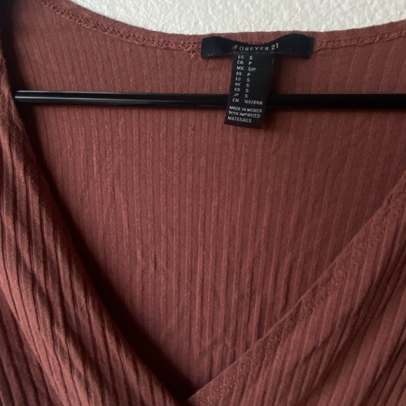 Pink top - Picture 2 of 2